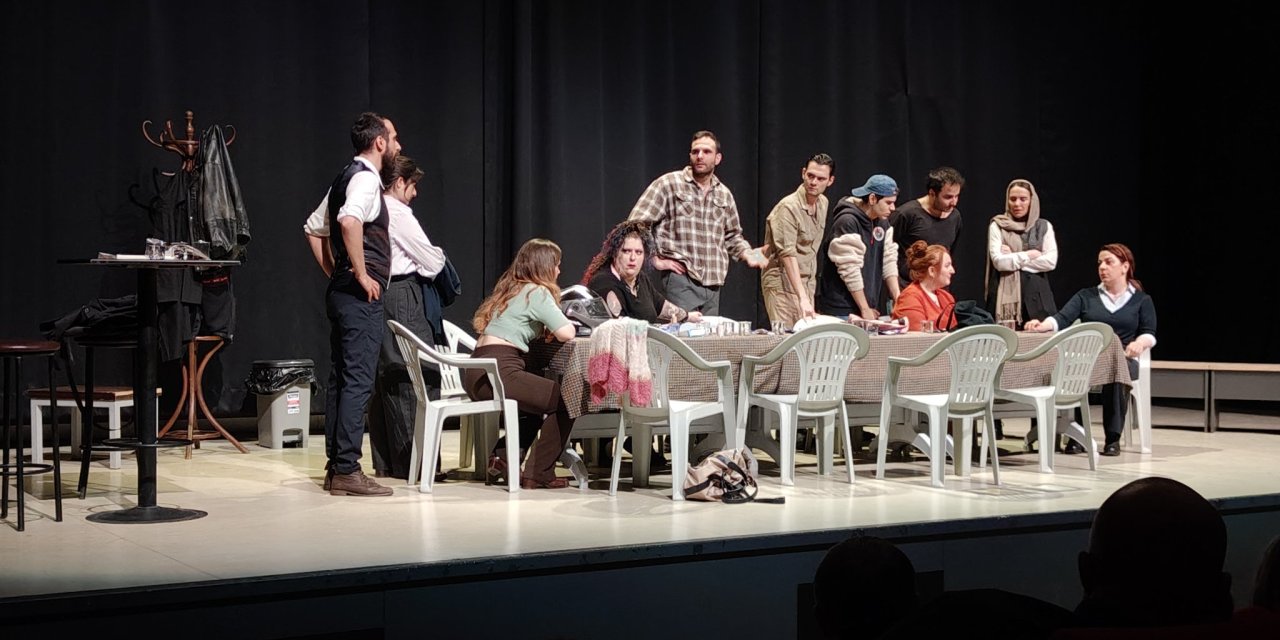 GEBZE’DE İŞÇİ DAYANIŞMASI:    "7 Dakika" Oyunu Büyük İlgi Gördü