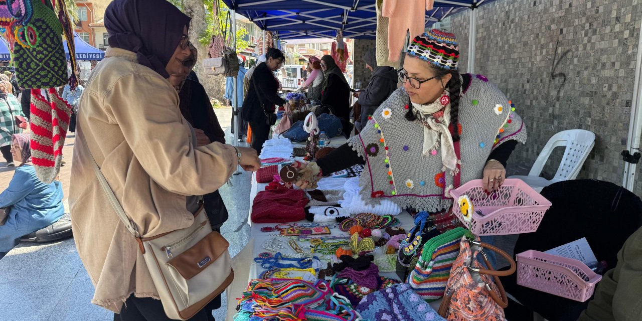 El emeği ürünler şölende sergileniyor