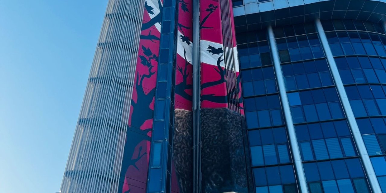 Belsa Plaza’daki 100. Yıl Graffitisi yenilendi