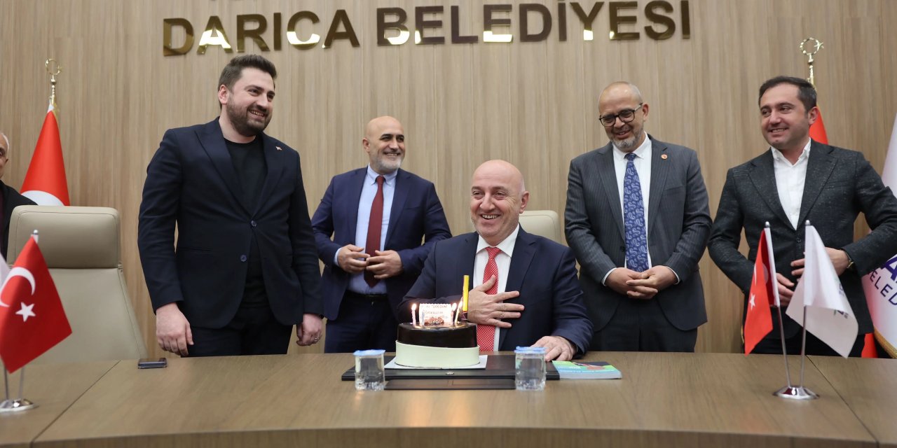 Başkan Bıyık’a Sürpriz  Doğum Günü Kutlaması