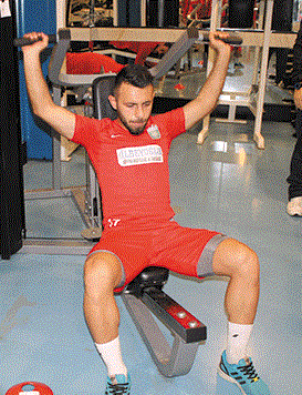 ÇAYIROVA GÜÇ DEPOLUYOR