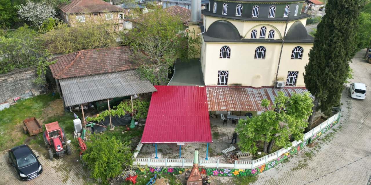 Düğmeciler Camii’ne  sundurma desteği