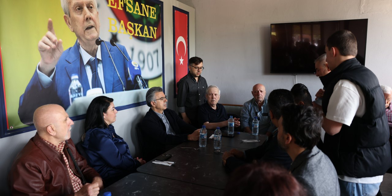 Aziz Yıldırım, şampiyon boksörlerle bir araya geldi