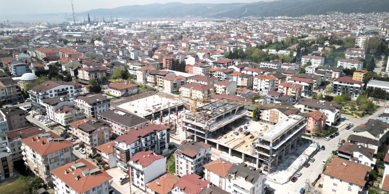 Körfez Kapalı Spor Kompleksi’nde yoğun tempo