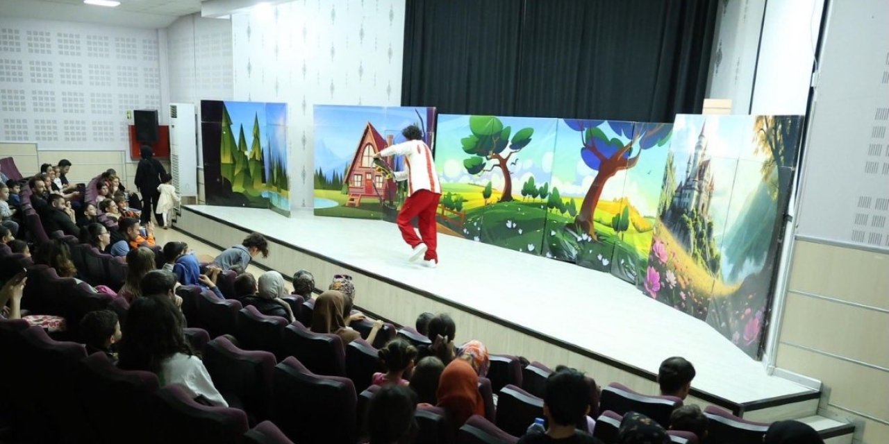 Çocukların "Miyav Karnavalı" Coşkusu