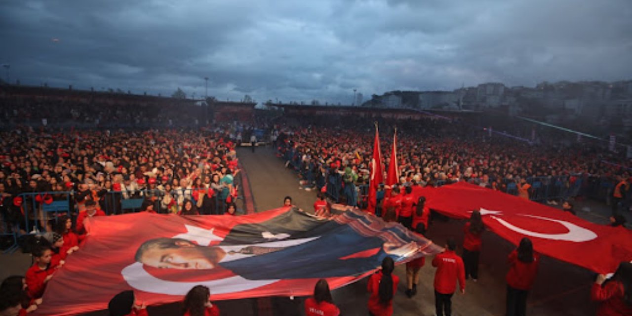 19 Mayıs Tatili Kaç Gün? 18 Mayıs Pazartesi Okullar ve İş Yerleri Açık mı?