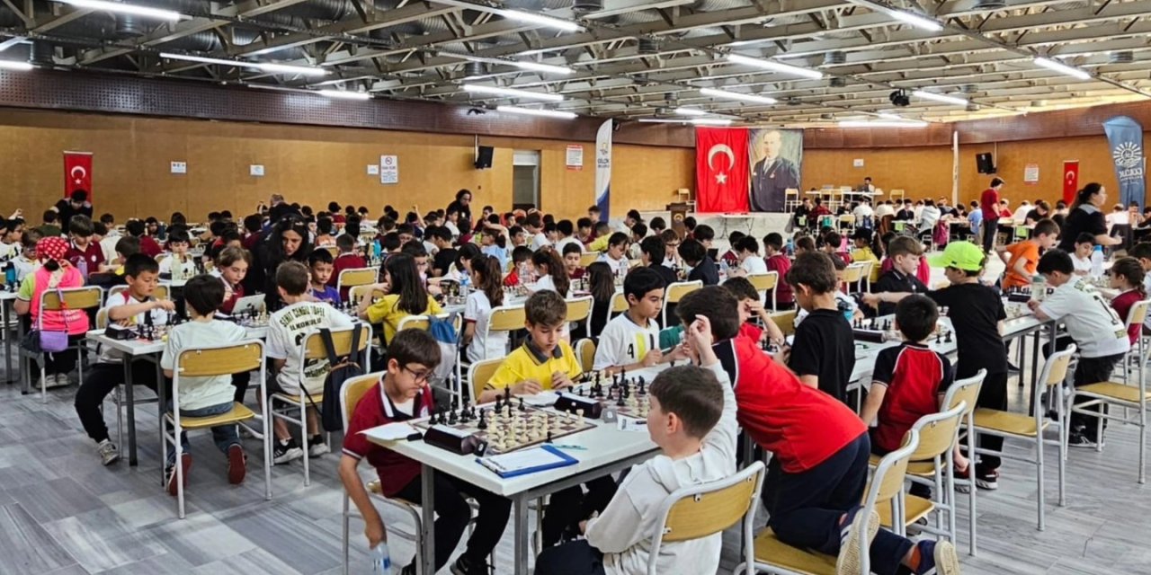 235 Öğrenci Satrançta En İyi  Hamle Mücadelesine Başladı