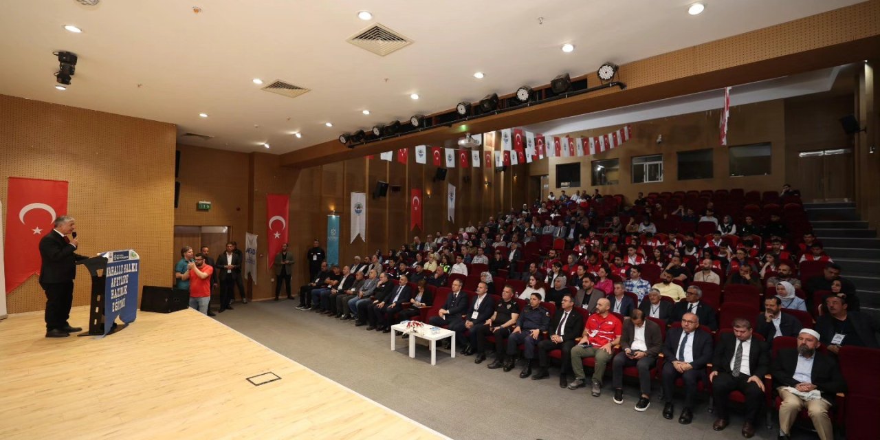 Dilovası'nda vatandaşlara  afetlere hazırlık eğitimi verildi