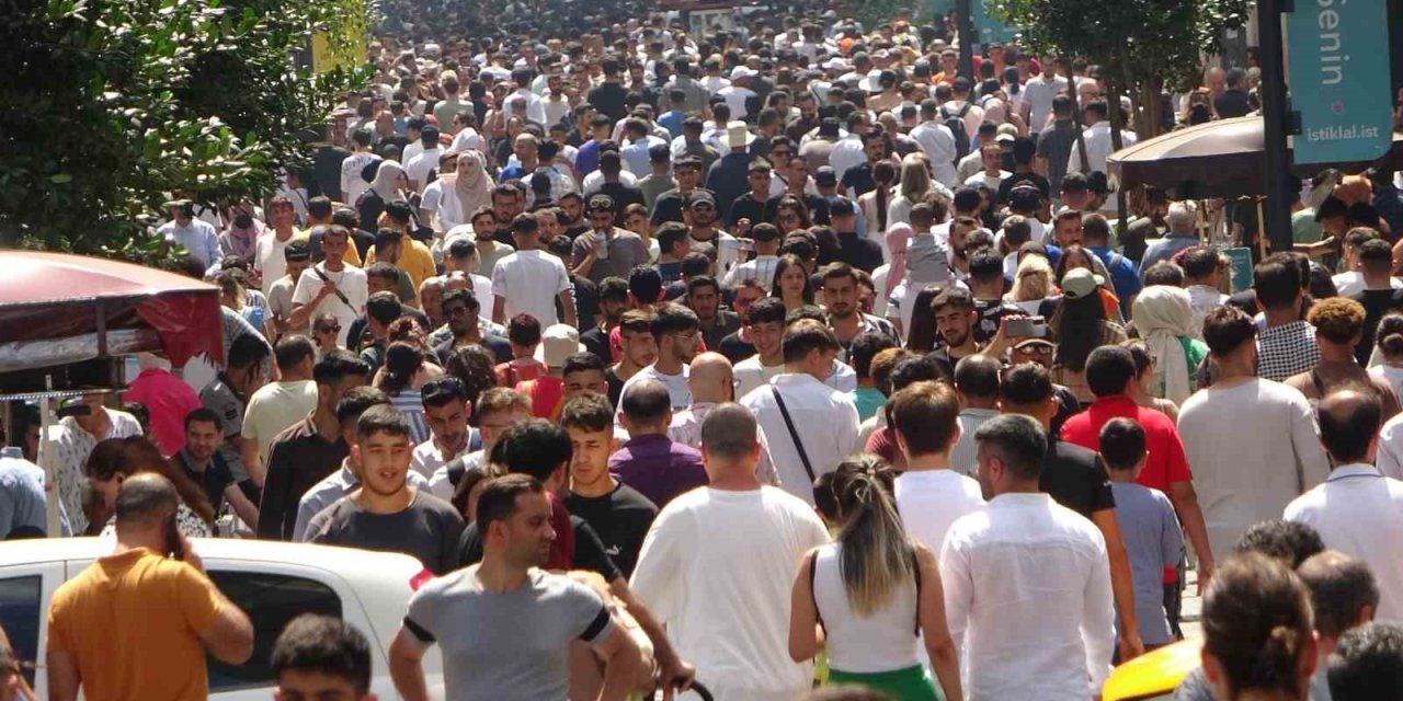 Türkiye'de nüfus yaşlanma eğiliminde
