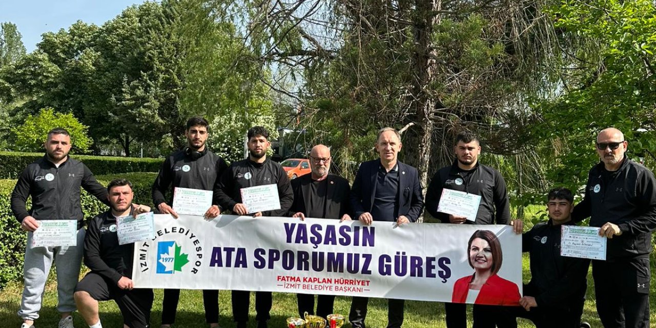 Pehlivanlar Balkanlarda kürsüye çıktı