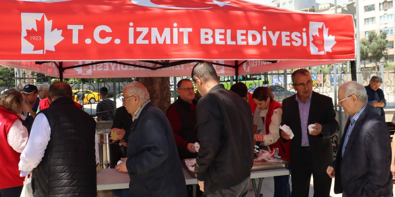 SEKA Camii’nde Cuma sonrası gönül ikramı