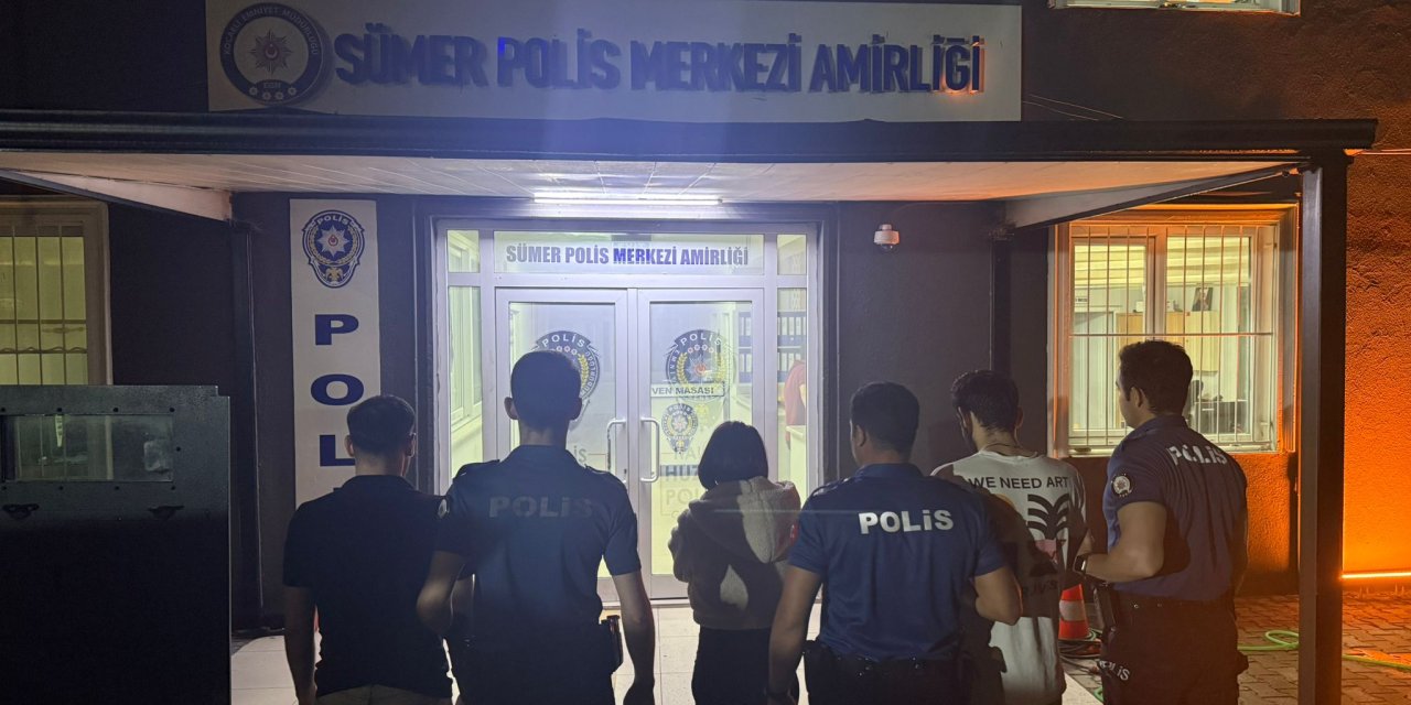 Sakarya bildirdi, Kocaeli yakaladı! Durdurulan araçtan uyuşturucu çıktı