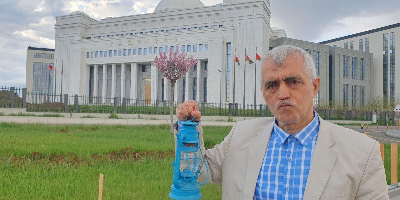 Gergerlioğlu, Yargıtay önünde fenerle adalet aradı!