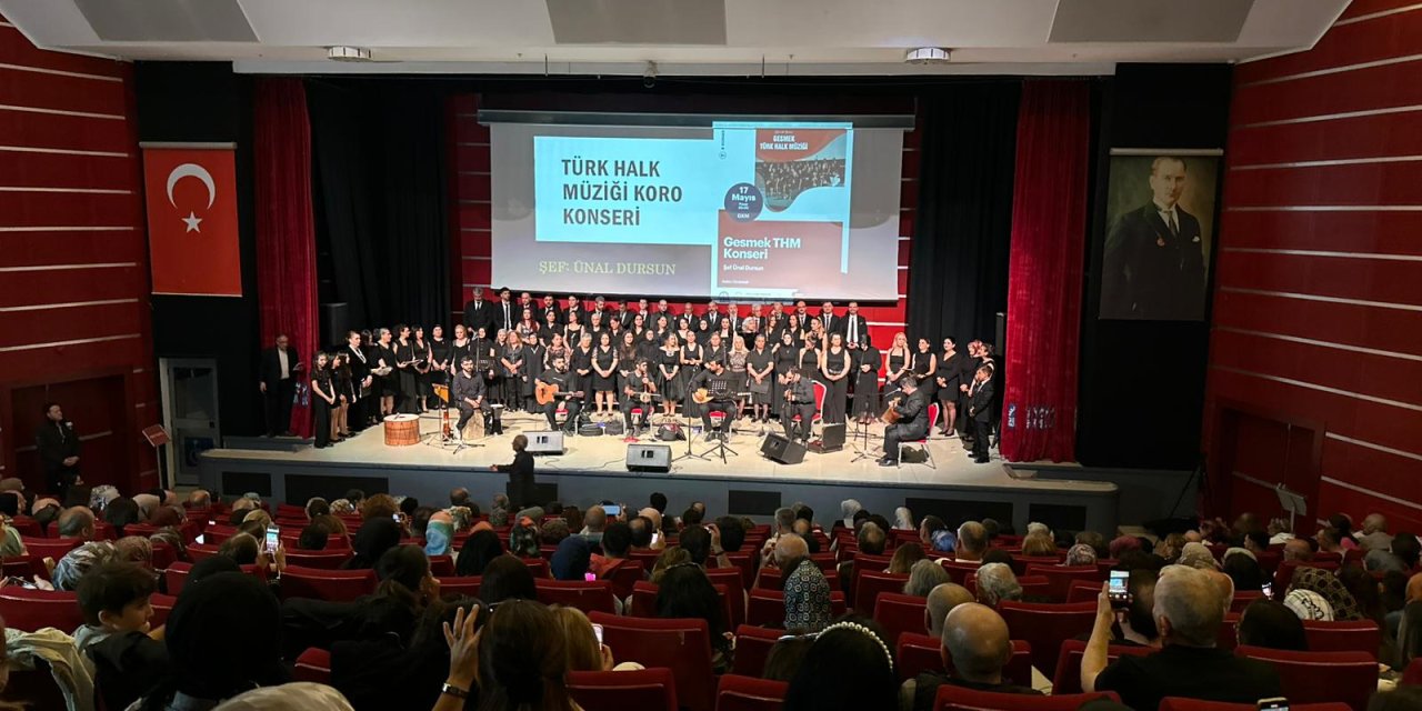 GESMEK Türk Halk Müziği Konserine Yoğun İlgi