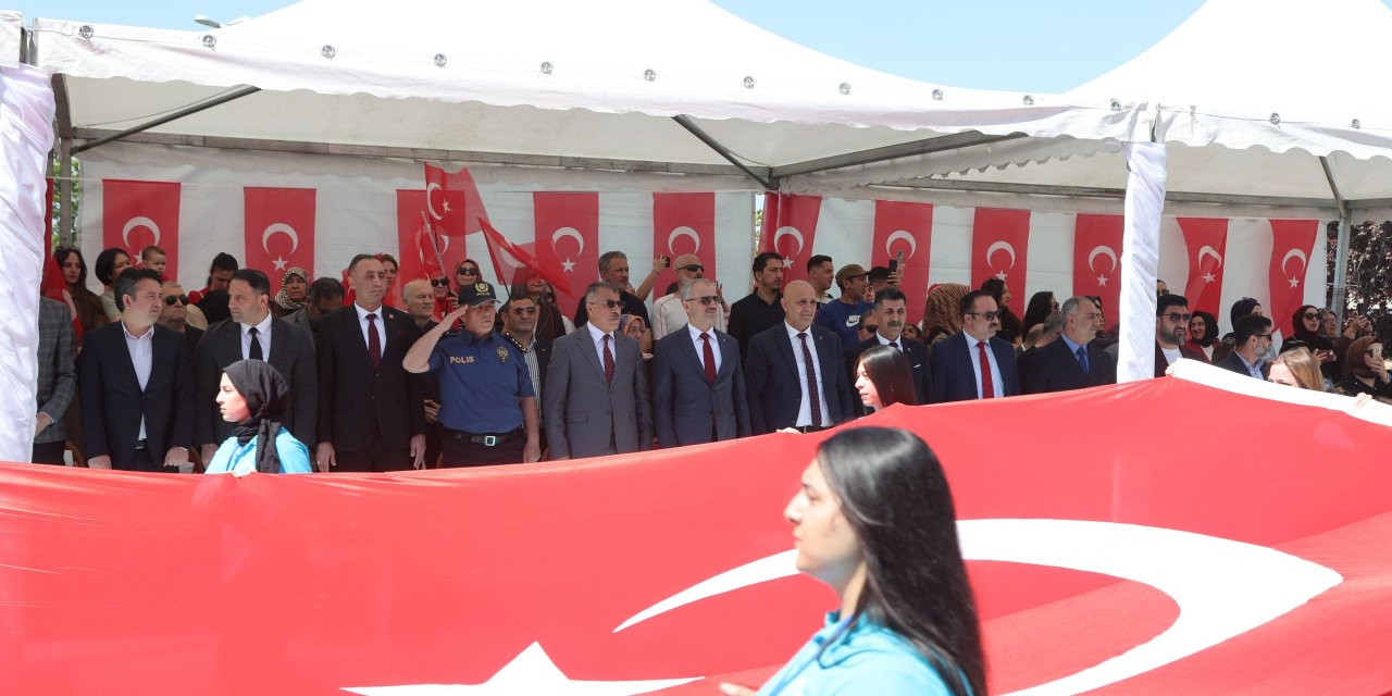 Çayırova’da 19 Mayıs coşkusu