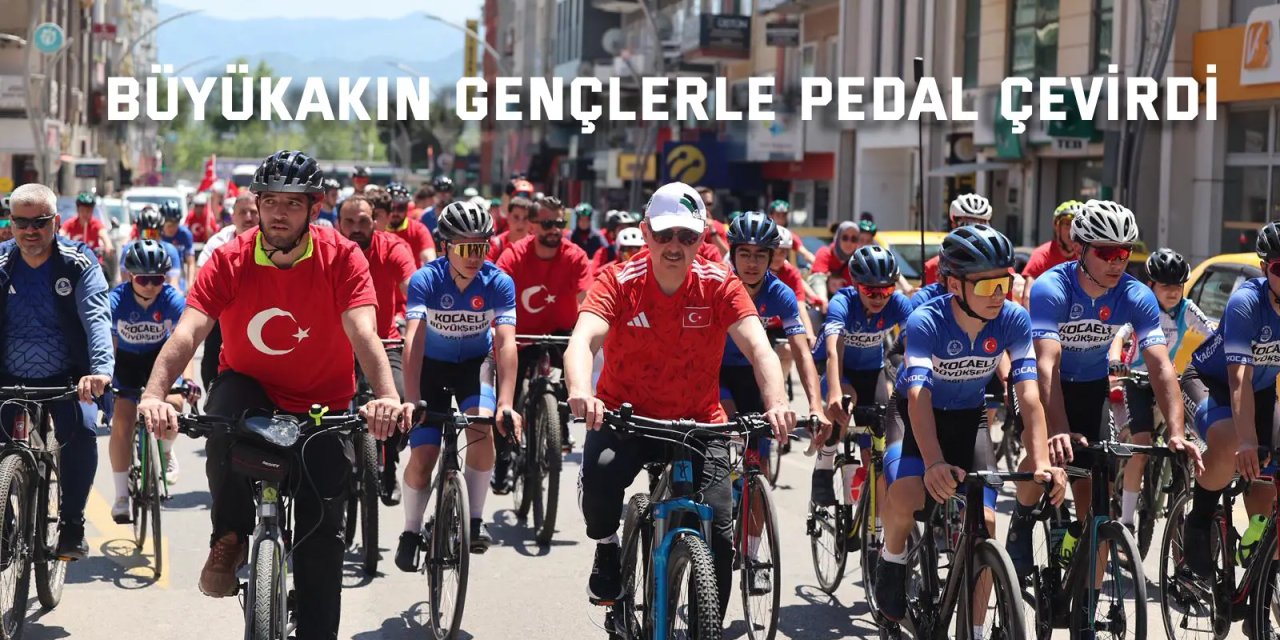 Büyükakın, 19 Mayıs coşkusunu  gençlerle birlikte yaşadı