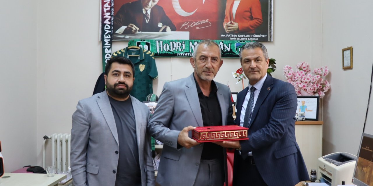 Muhtarlara doğum günü ziyareti