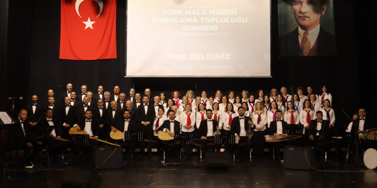 Türk halk müziği ezgileri İzmit’te yankılandı