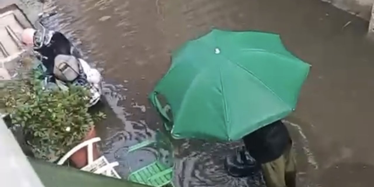 Kocaeli'de sağanak zor anlar yaşattı