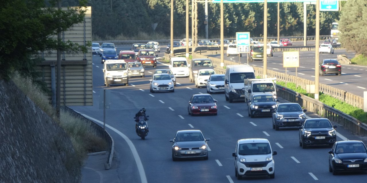 Bayram tatilinden dönüş erken başladı: Kocaeli'de yoğunluk arttı