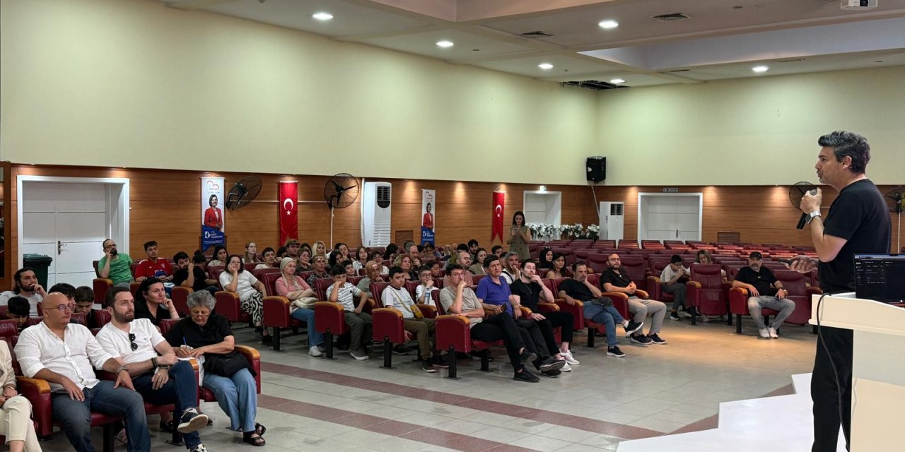 İzmit’te gençlere Üretken  Yapay Zeka semineri