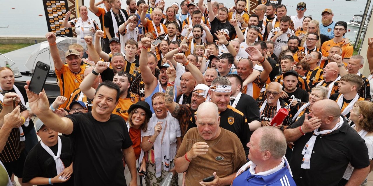 Acun Ilıcalı, Hull City taraftarlarıyla Antalya'da buluştu