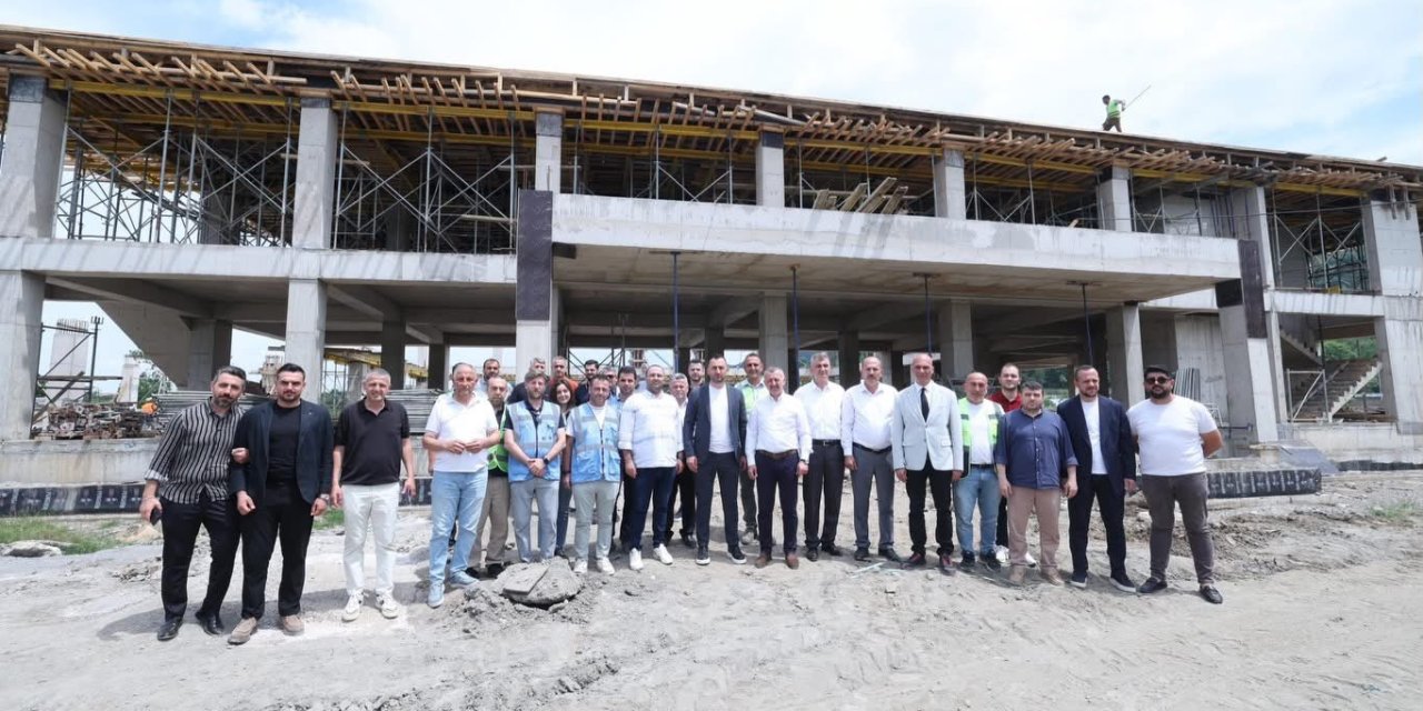 Gölcük’e FIFA standartlarında  spor kompleksi inşa