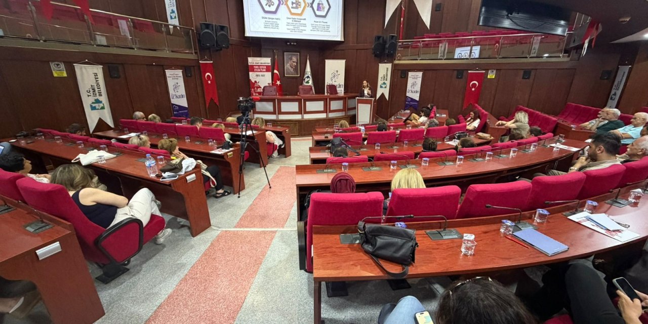 “Biz Biriz, Beraberiz ve Eşitiz” mesajı İzmit’ten yükseldi