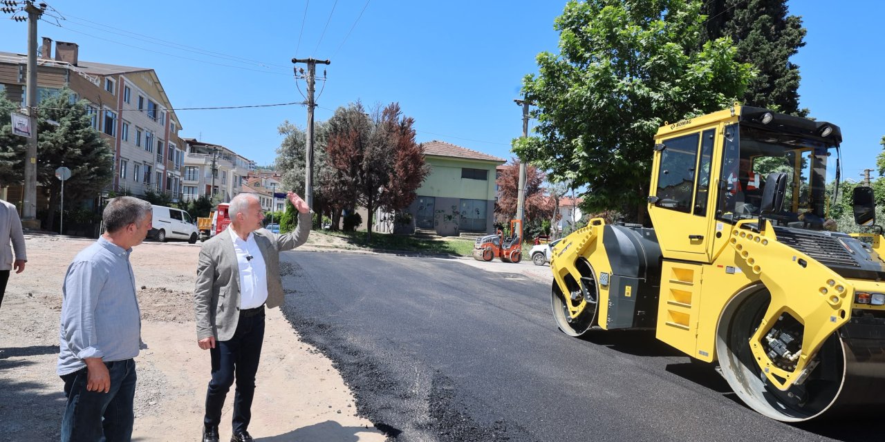 Asfalt Çalışmalarını Yerinde İnceledi