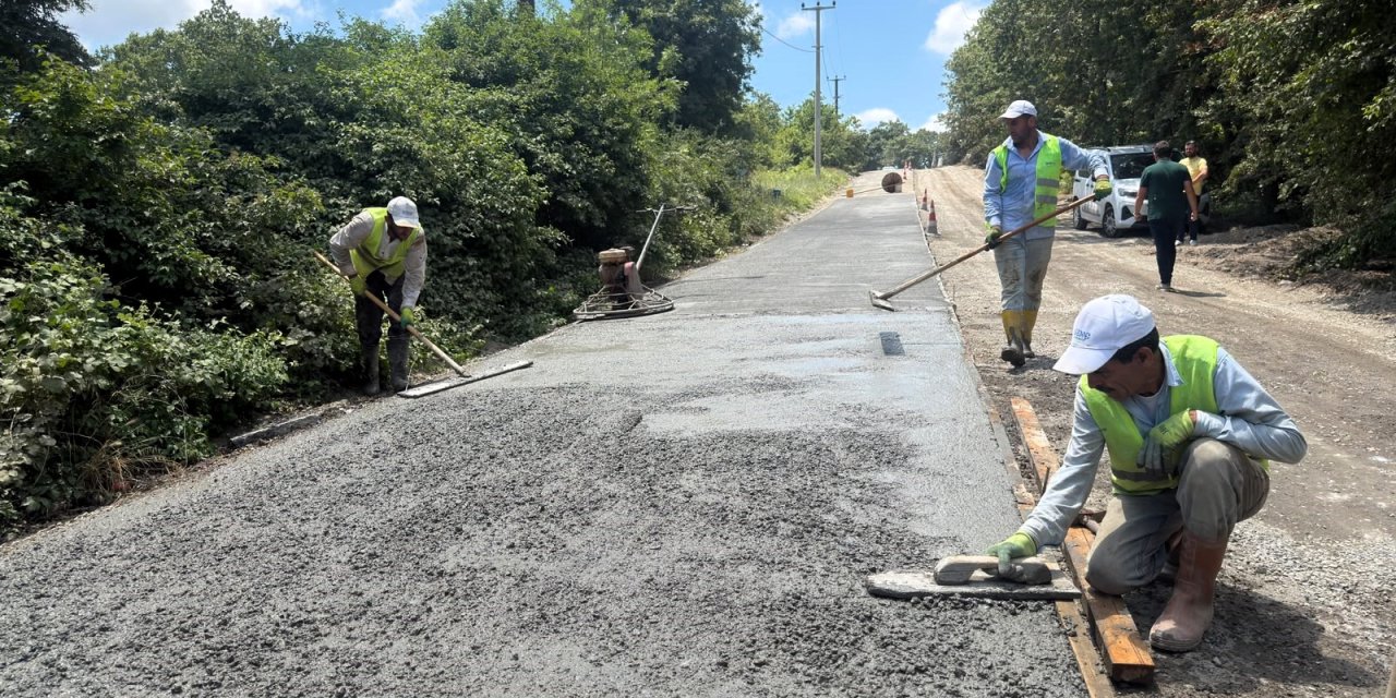 Gebze Duraklı’da beton yol onarılıyor