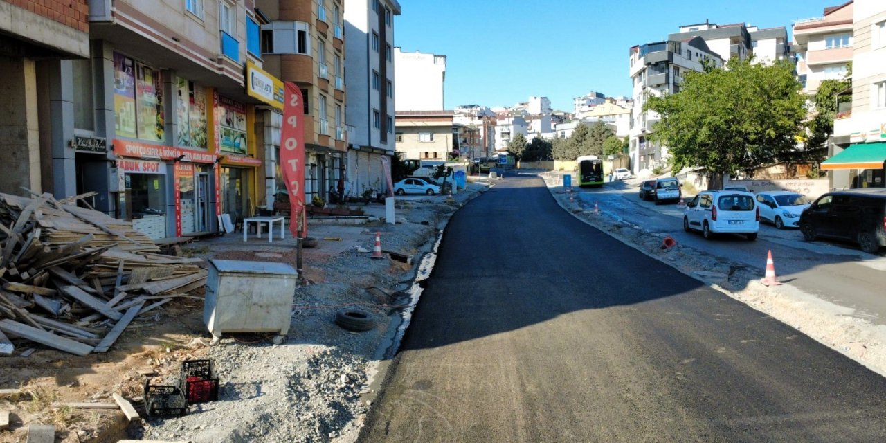 Çayırova Uğur Mumcu Caddesi yenileniyor