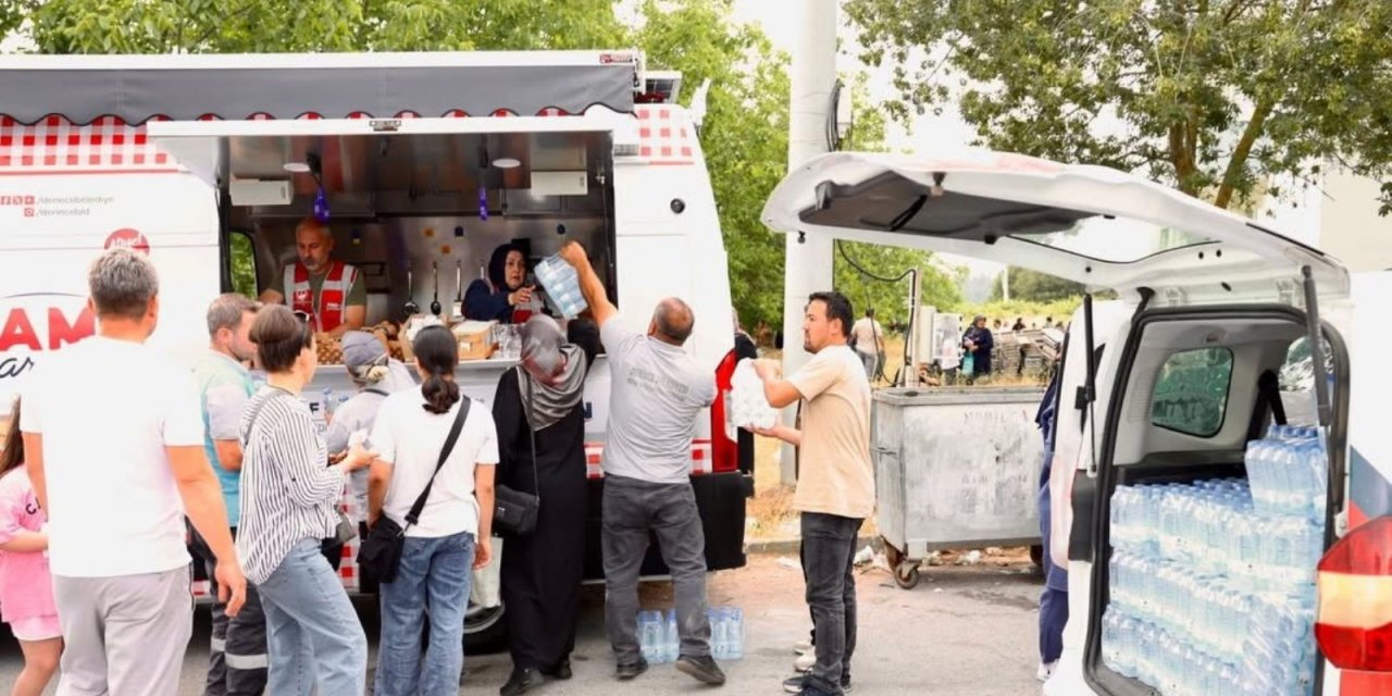 Derince Belediyesi'nden Öğrencilere  Destek