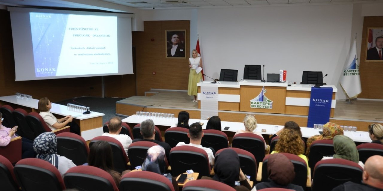 Belediye çalışanlarına stresle başa çıkma yöntemleri anlatıldı