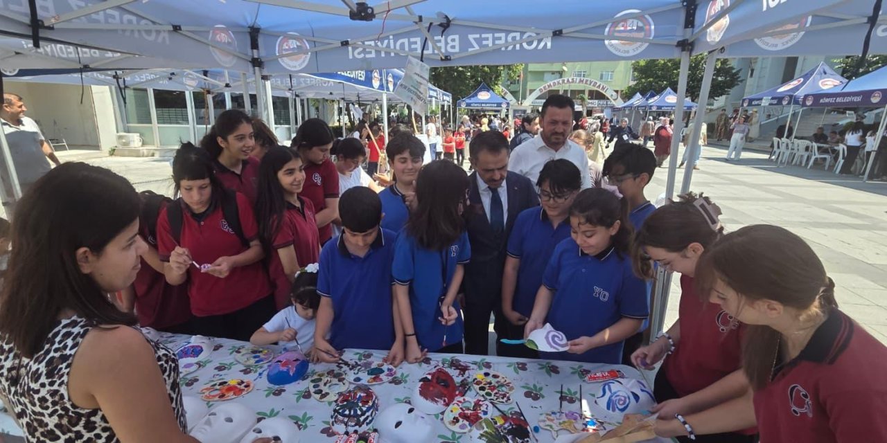 Vali Aktaş, Bilim Şenliğini Ziyaret Etti