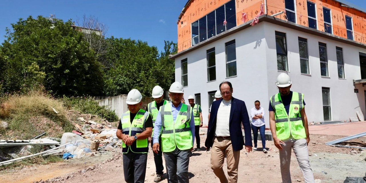 Çamlıtepe Spor Kompleksi'nin   yapım çalışmaları sürüyor