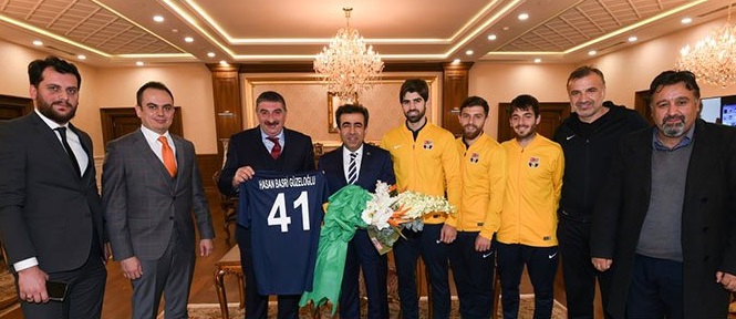 VALİ’DEN SON ZİYARET DERİNCE’YE