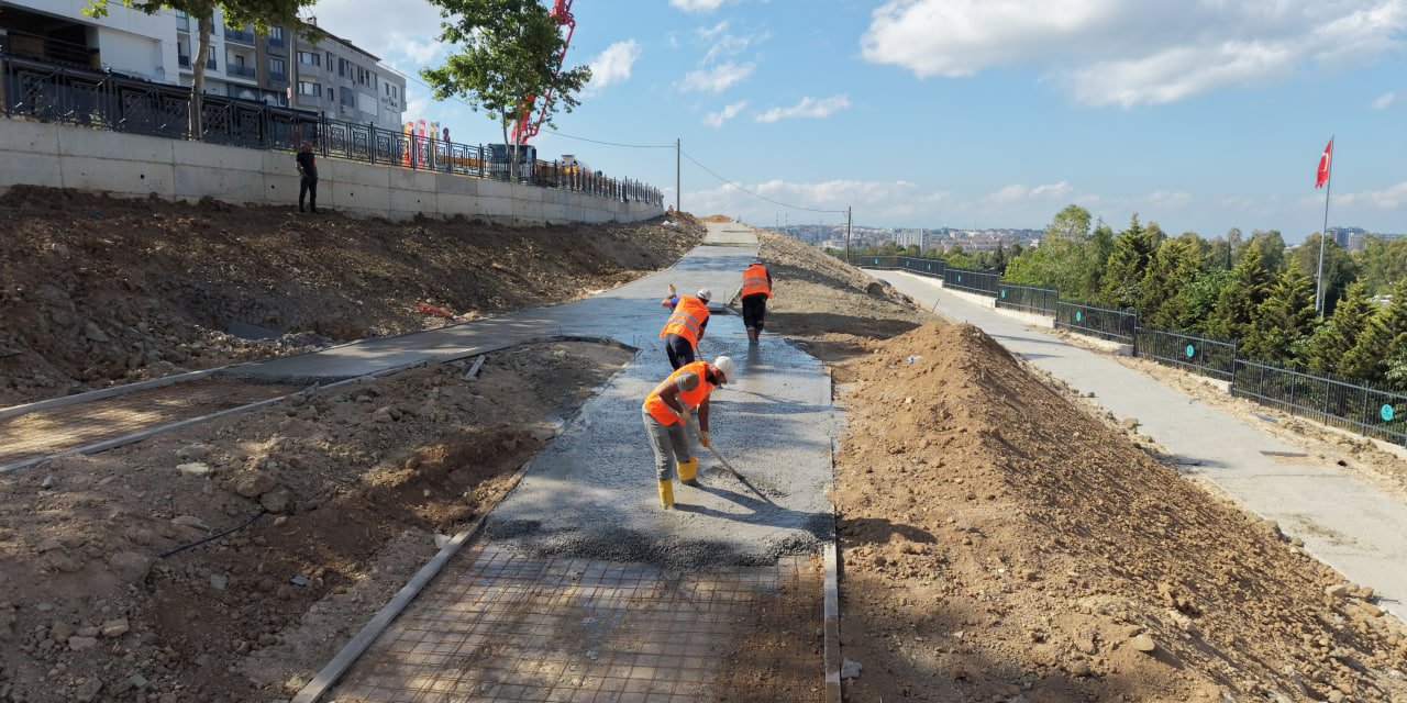 Parkta çalışmalar devam ediyor