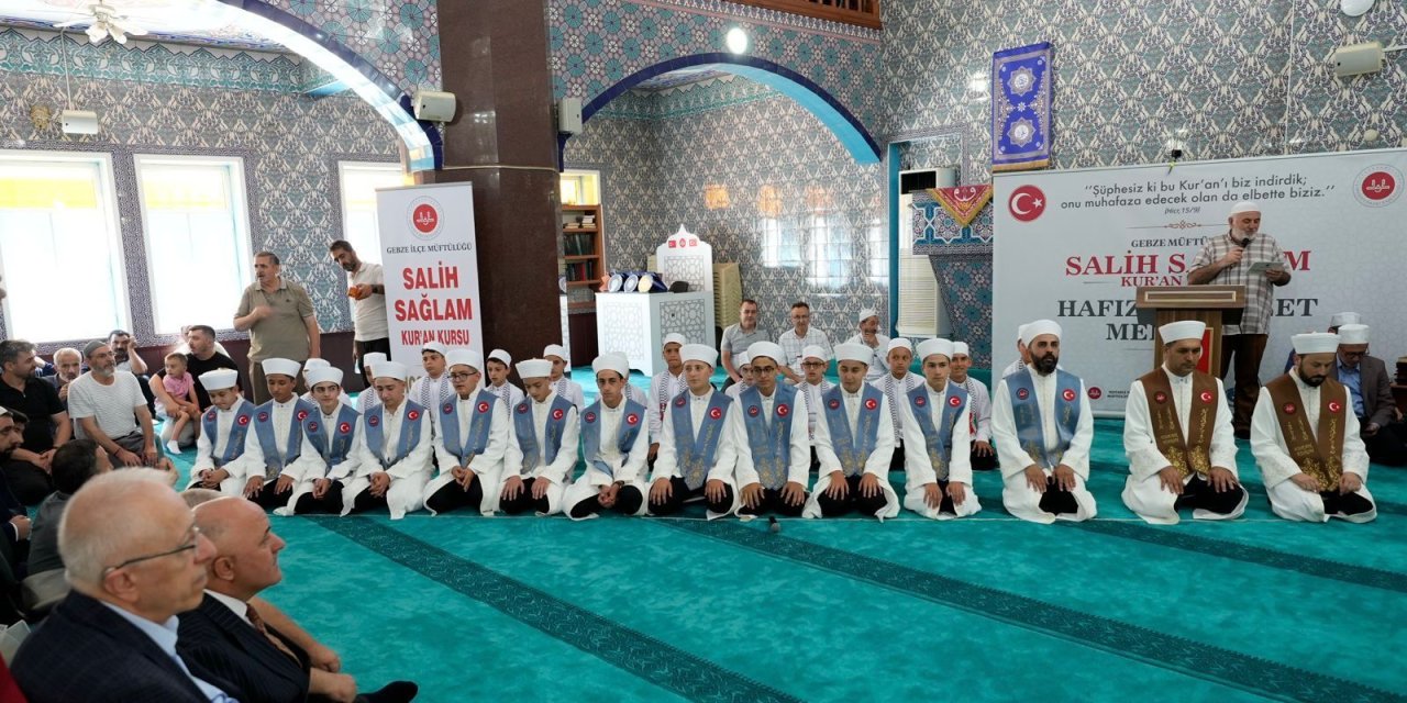 Gebze Müftülüğü Salih Sağlam Kur'an Kursu Hafızlık İcazet Merasimi Yapıldı