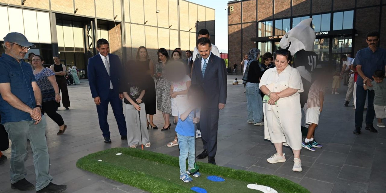 Vali Aktaş, Koruyucu Aileler ile Yemek Programında