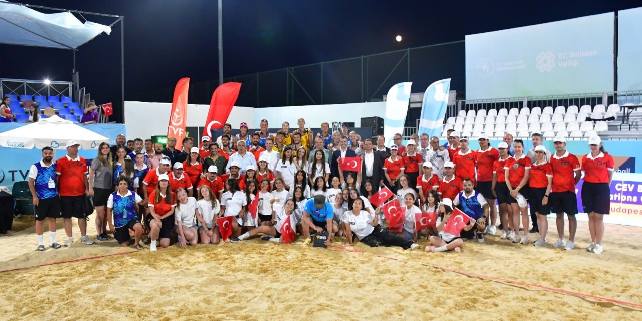 Plaj Voleybolu Dünya Turu'nda  Balıkesir Etabı sona erdi