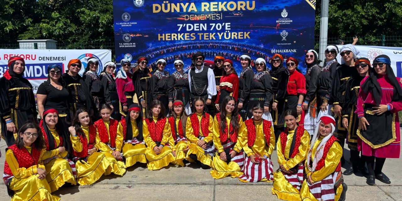 7 bin 774 kişilik horon rekoru