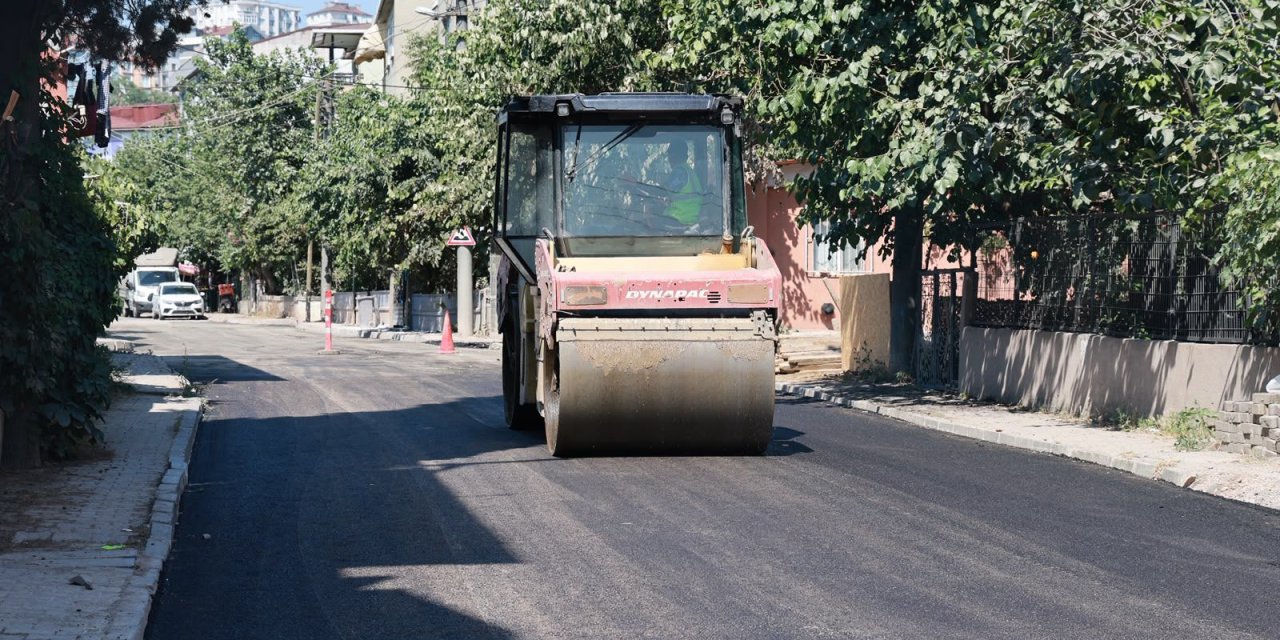 Asfalt Çalışmalarını Yerinde İnceledi