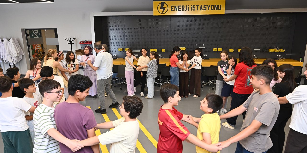 Kartepeli Öğrenciler Bilimpark'ta  Mucit Kampı Deneyimi Yaşadı