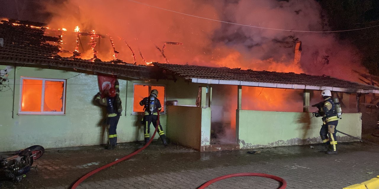 Annesine dehşeti  yaşatan sanığa 15 yıl hapis