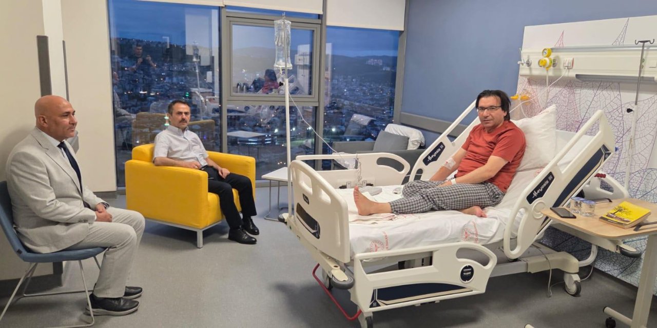 Vali Aktaş, Vali Yardımcısı Avşarbey’i Şehir Hastanesinde Ziyaret Etti