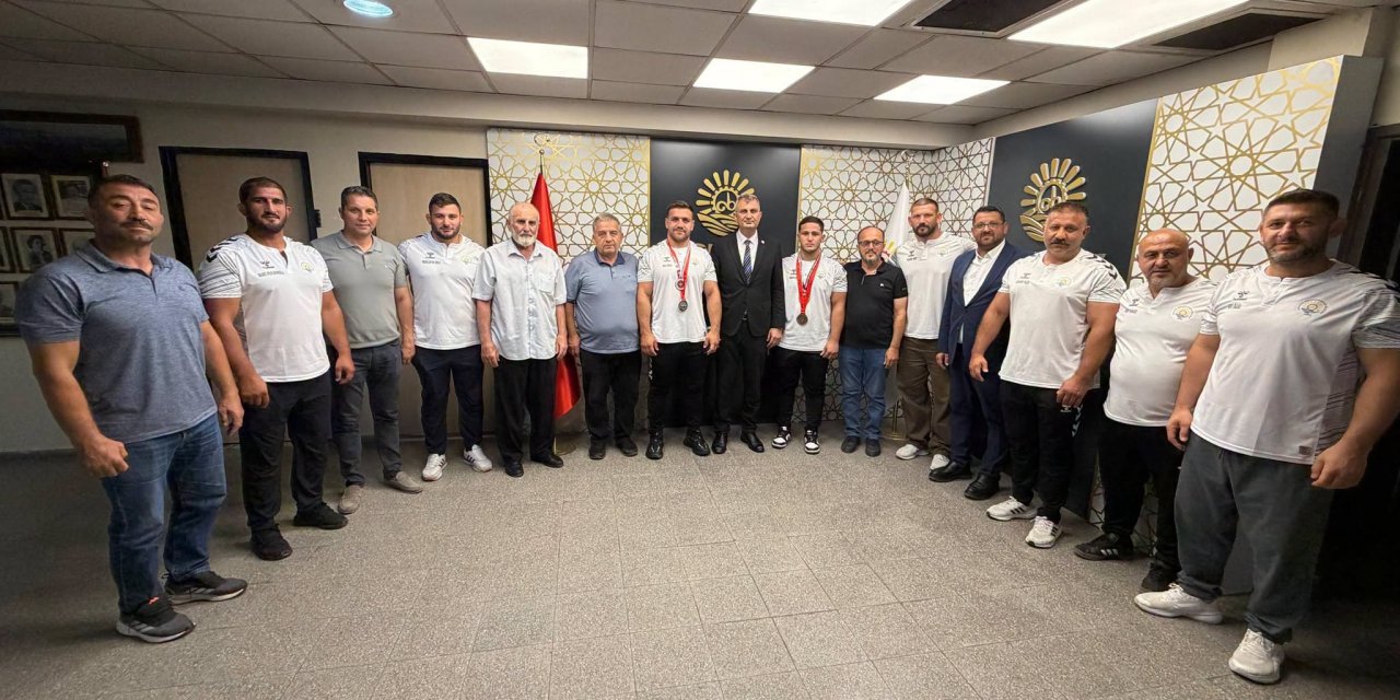 Pehlivanlardan Başkan Sezer'e Ziyaret