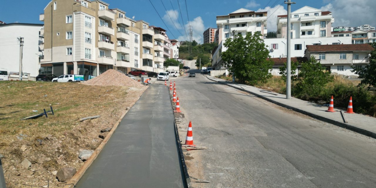 Gündoğdu’ya yeni beton kaldırım