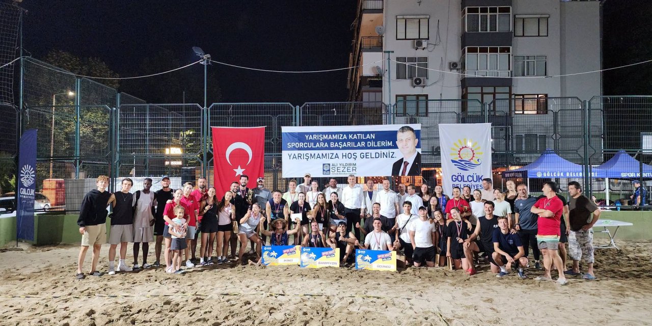 Plaj Voleybolu Turnuvası Tamamlandı