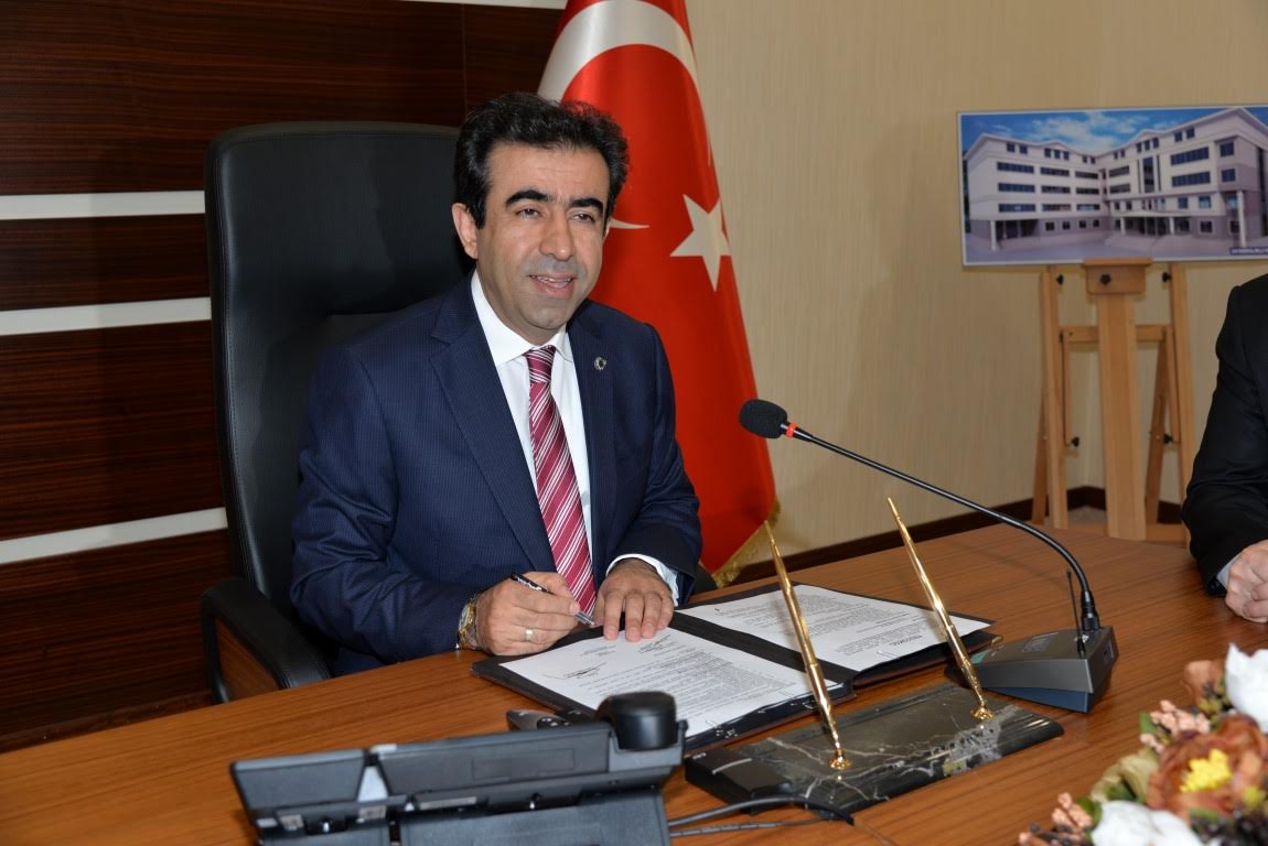 Güzeloğlu’ndan  idareciler günü mesajı