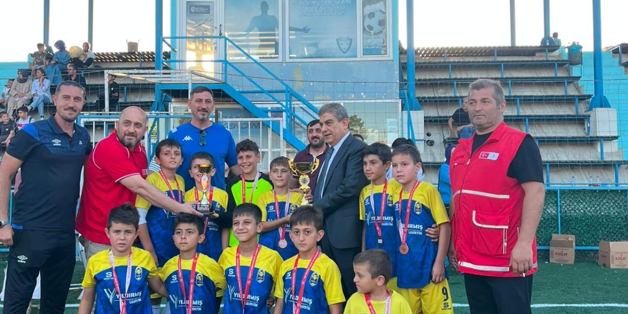 Kızılay Futbol Turnuvası Gerçekleşti